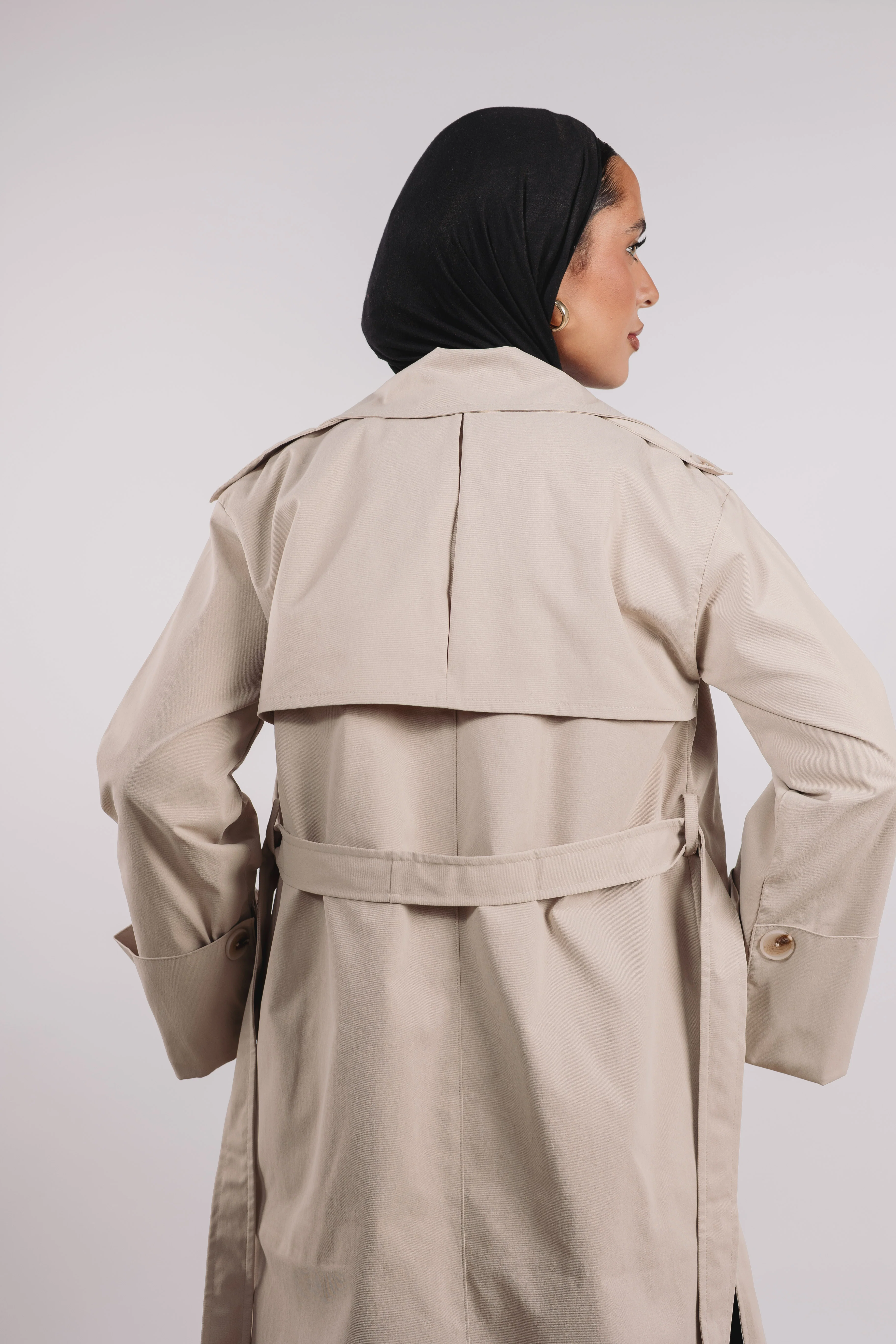 Madeline trench coat in beige - Image 8