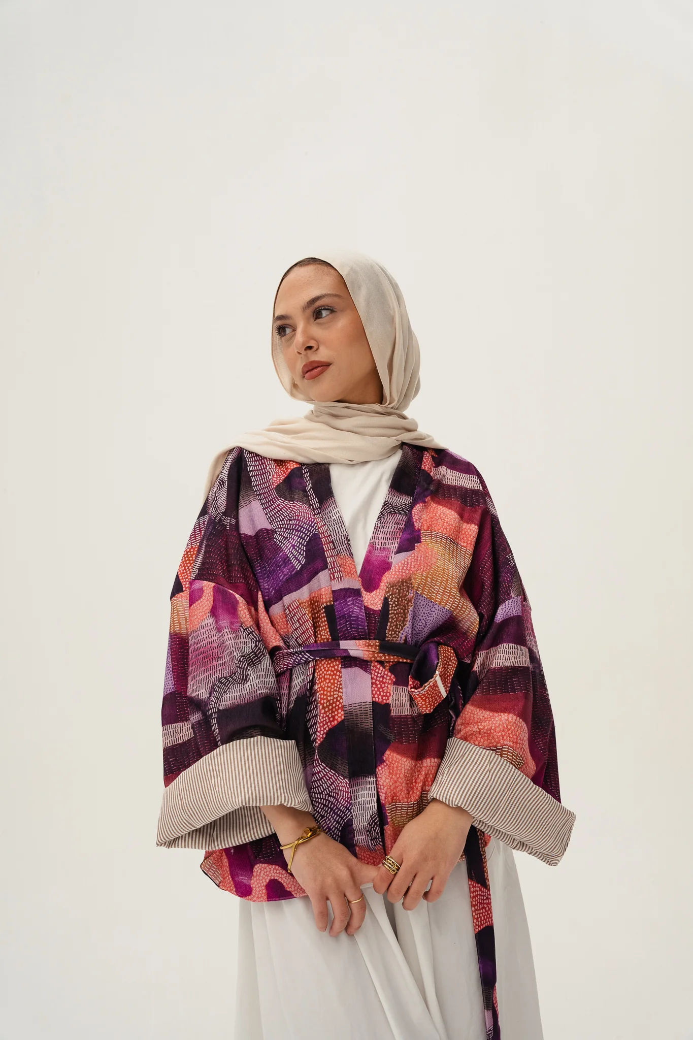 Talulah velvet kimono - Image 2