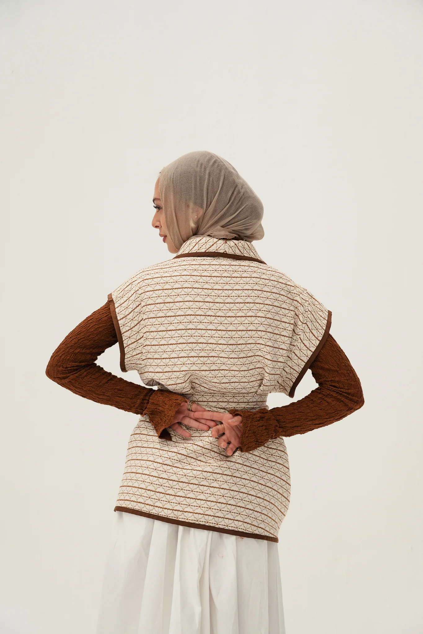 Rahil quilted vest- brown - Image 3