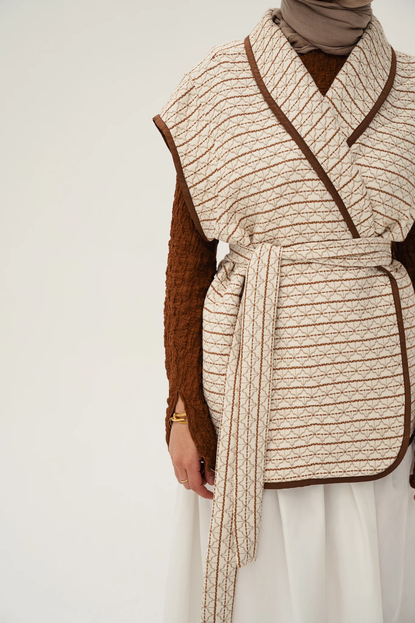 Rahil quilted vest- brown - Image 4