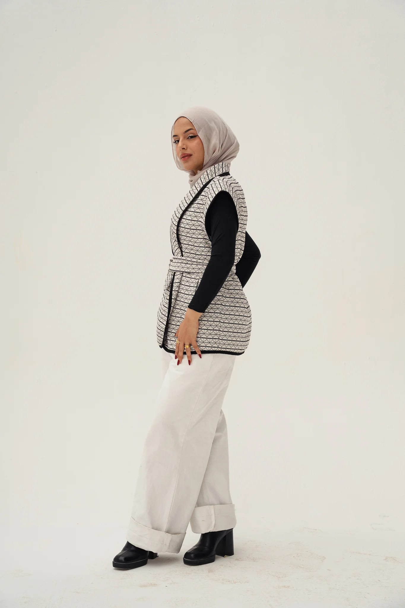 Rahil quilted vest - black - Image 2