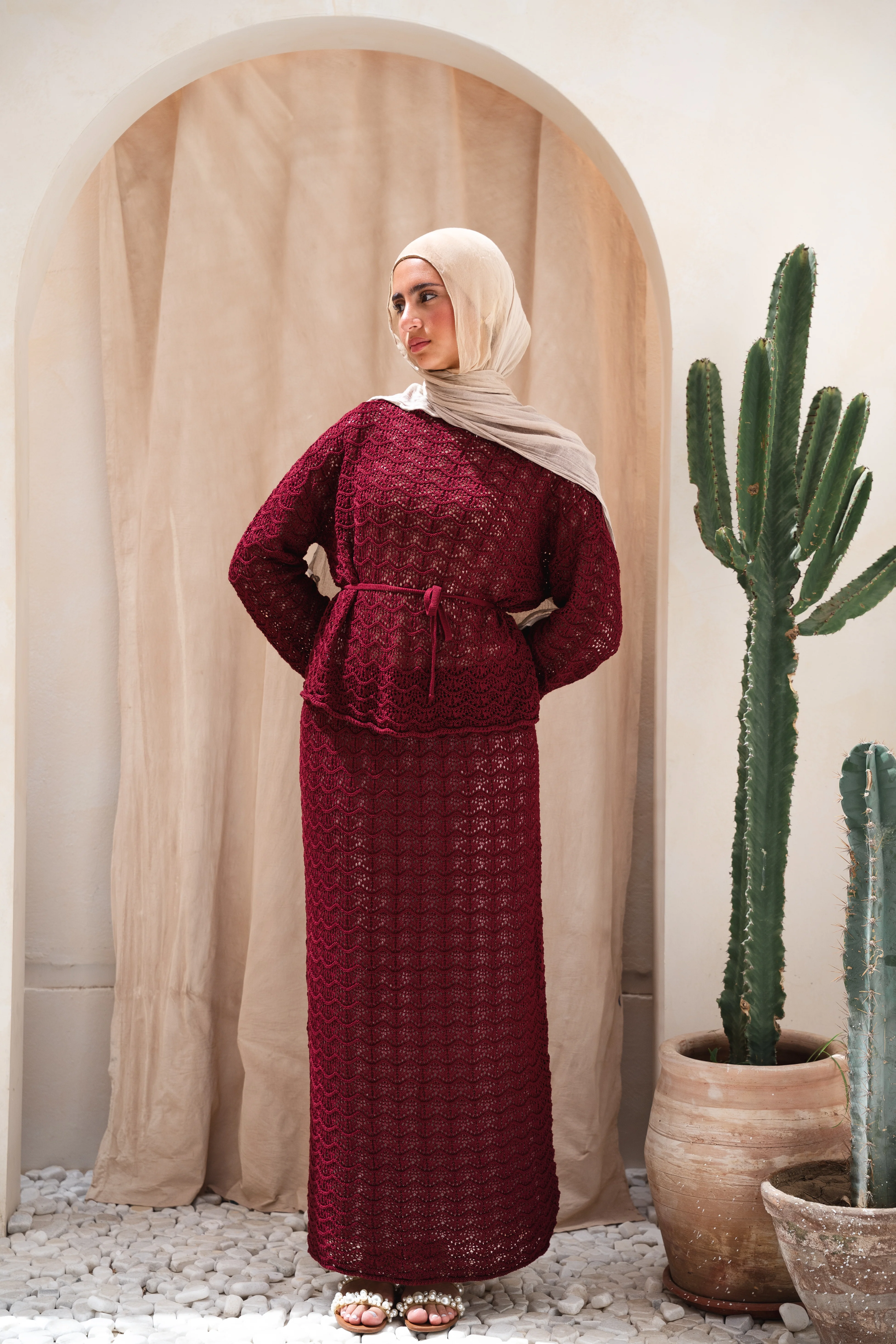 Seashell crochet set in maroon - Image 2