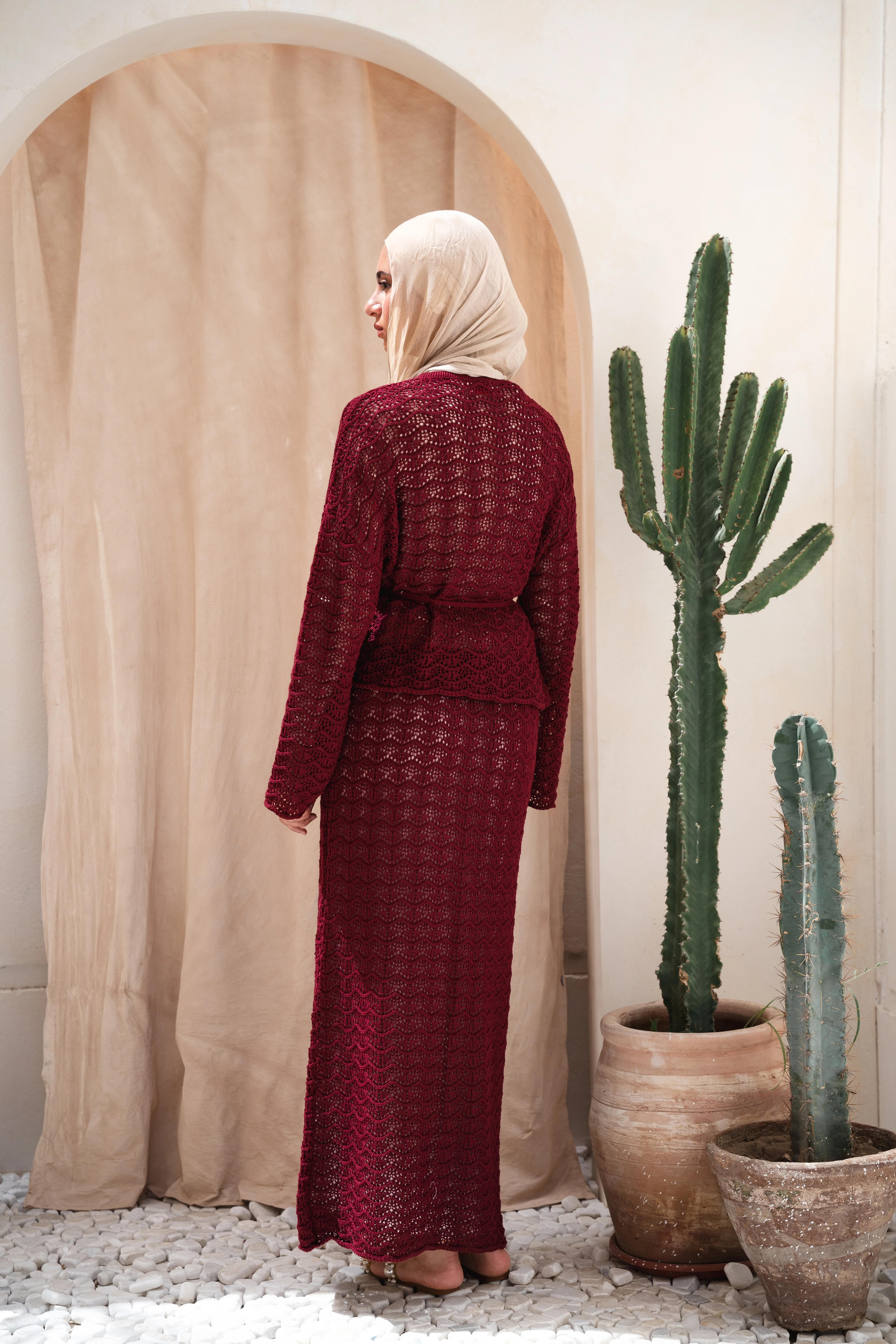 Seashell crochet set in maroon - Image 4