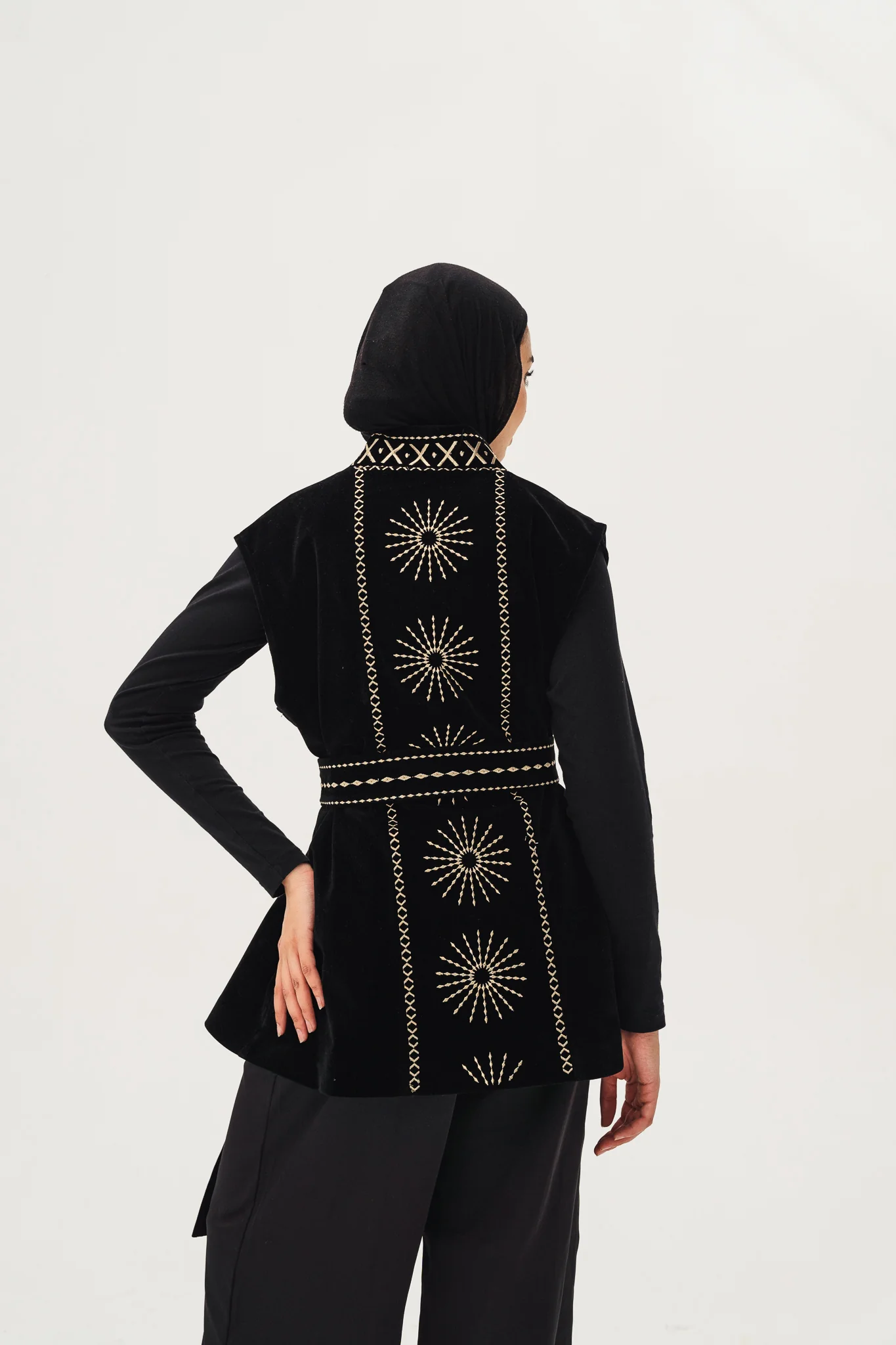 shams embroidered vest - Image 2