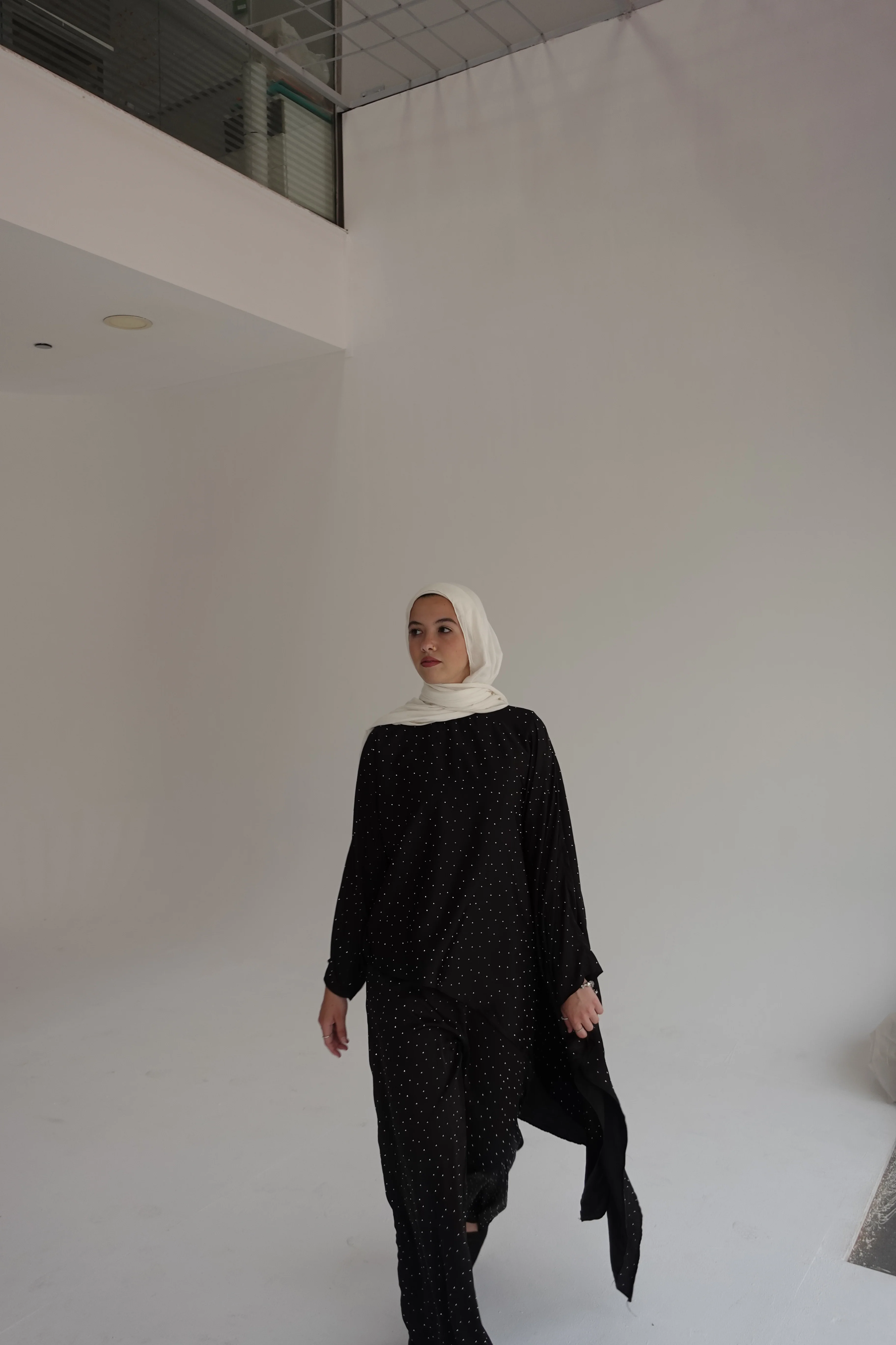 Main Muse Studs set in Black - Image 8