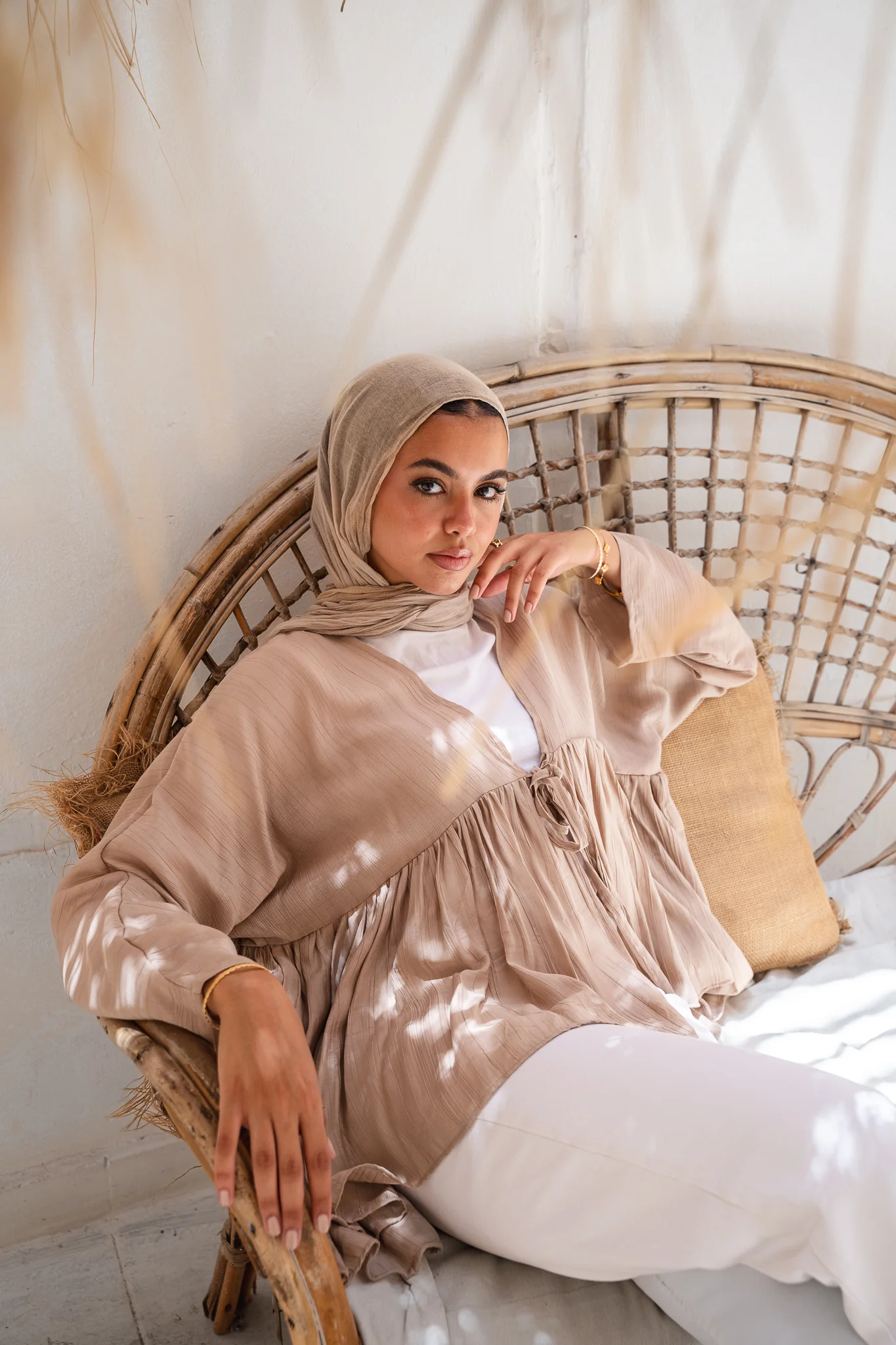Day dreamer blouse in cafè - Image 3